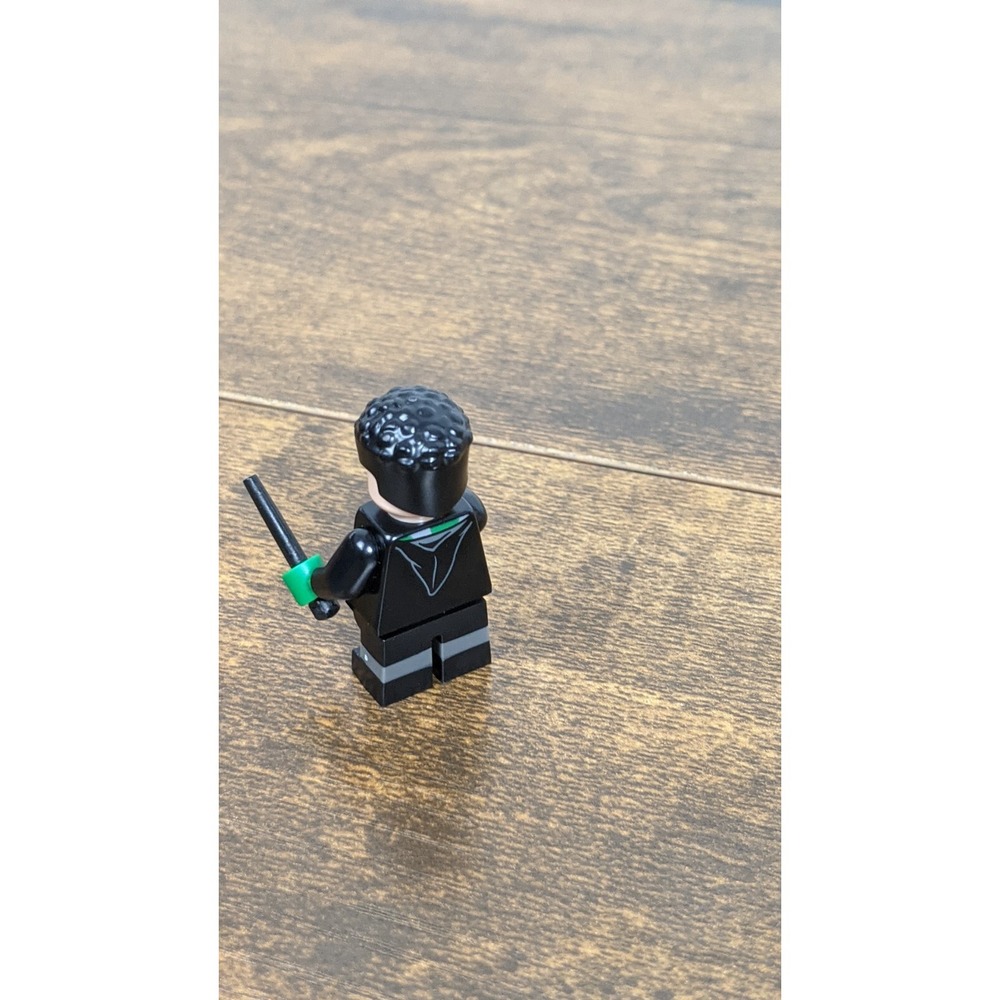 LEGOโ Minifigure Black Green Scarf Wand Collectible Toy Figure - Picture 5 of 5